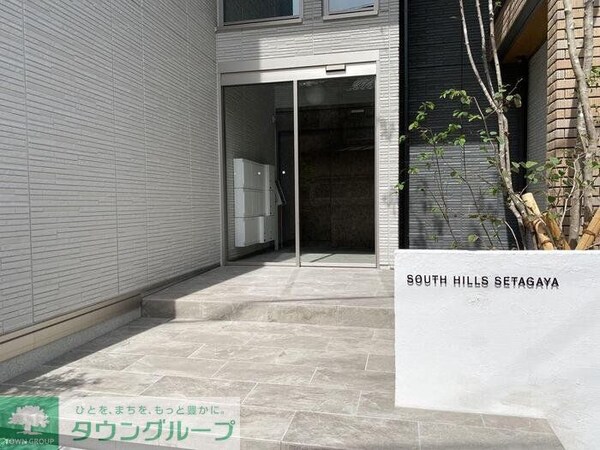 エントランス(部屋探しは株式会社　タウンハウジング　までお気軽にお問合せ…)