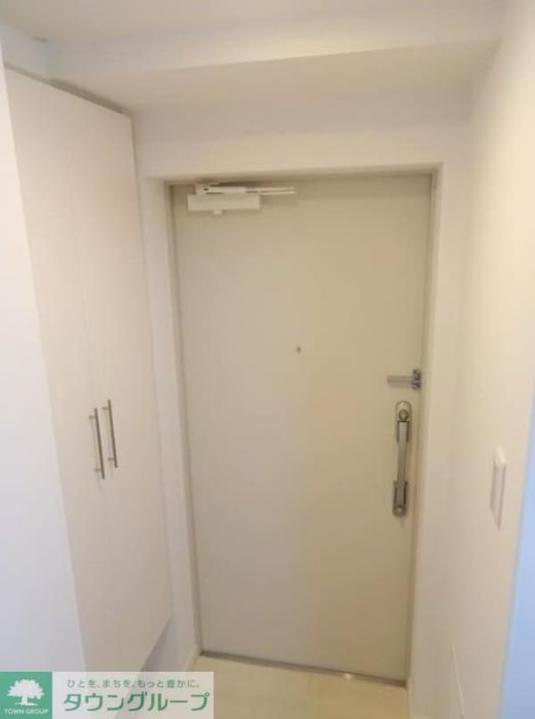 玄関(お部屋探しは株式会社　タウンハウジング　までお気軽にお問合…)