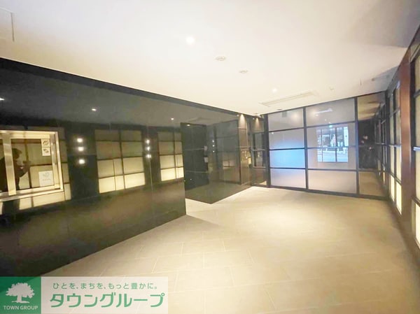 ロビー(部屋探しは株式会社　タウンハウジング　までお気軽にお問合せ…)