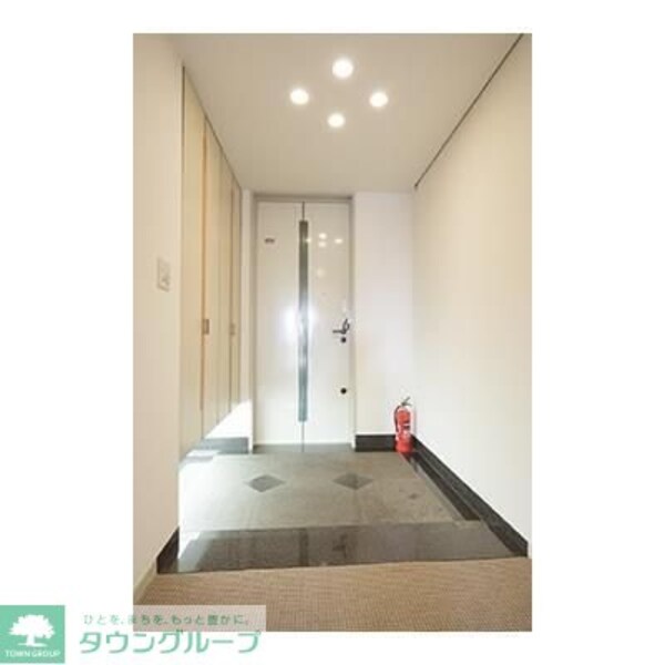玄関(お部屋探しは株式会社　タウンハウジング　までお気軽にお問合…)