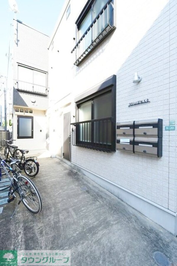 エントランス(部屋探しは株式会社　タウンハウジング　までお気軽にお問合せ…)