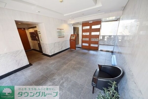 ロビー(部屋探しは株式会社　タウンハウジング　までお気軽にお問合せ…)