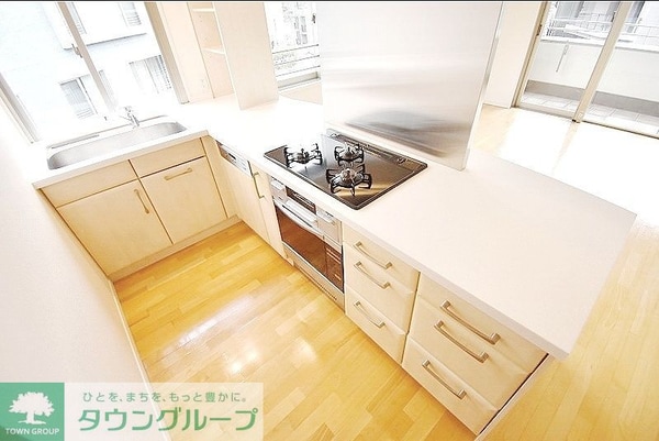 キッチン(お部屋探しは株式会社　タウンハウジング　までお気軽にお問合…)