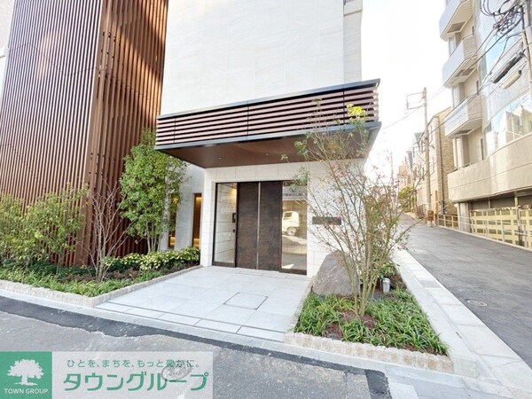 エントランス(部屋探しは株式会社　タウンハウジング　までお気軽にお問合せ…)