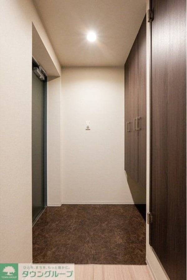 玄関(お部屋探しは株式会社　タウンハウジング　までお気軽にお問合…)