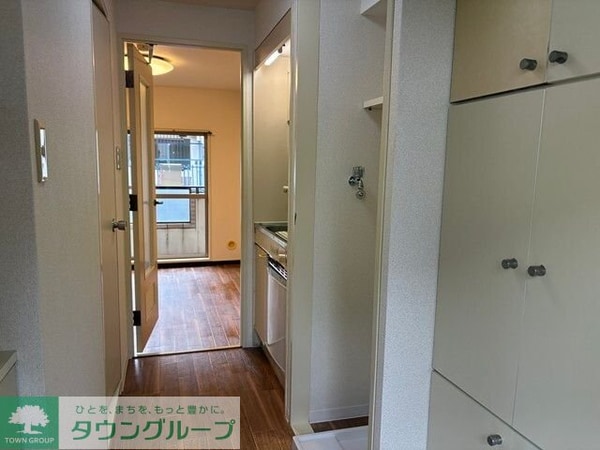 玄関(お部屋探しは株式会社　タウンハウジング　までお気軽にお問合…)