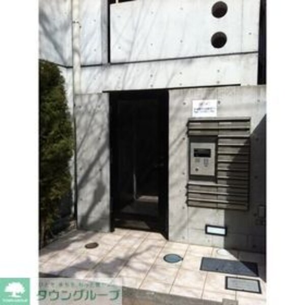 エントランス(部屋探しは株式会社　タウンハウジング　までお気軽にお問合せ…)