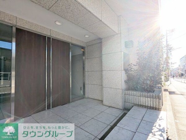 エントランス(部屋探しは株式会社　タウンハウジング　までお気軽にお問合せ…)