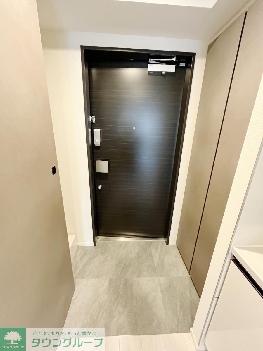 物件内観写真9　(玄関)