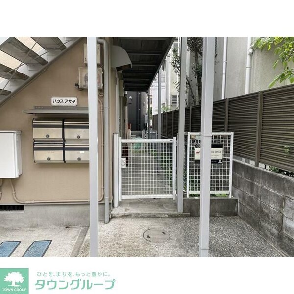 エントランス(部屋探しは株式会社　タウンハウジング　までお気軽にお問合せ…)