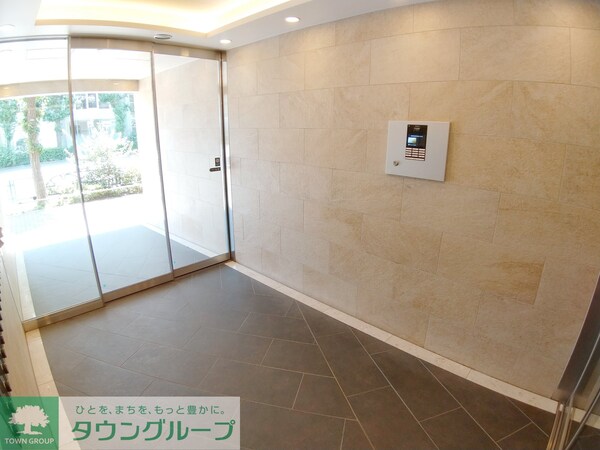 ロビー(部屋探しは株式会社　タウンハウジング　までお気軽にお問合せ…)