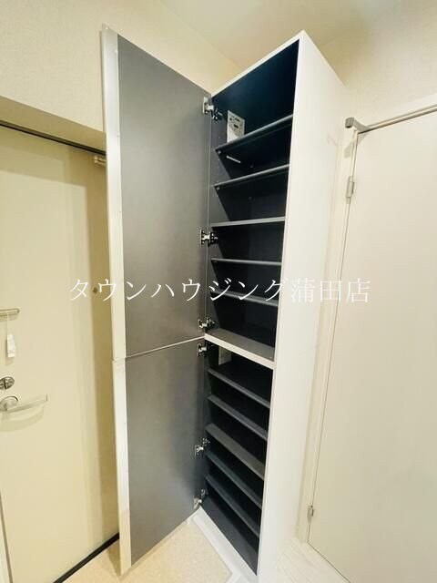 物件内観写真4　(収納)