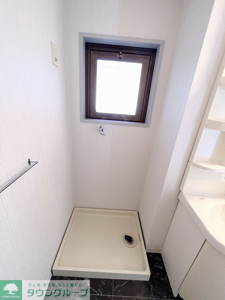 物件内観写真9　(洗濯機置き場)