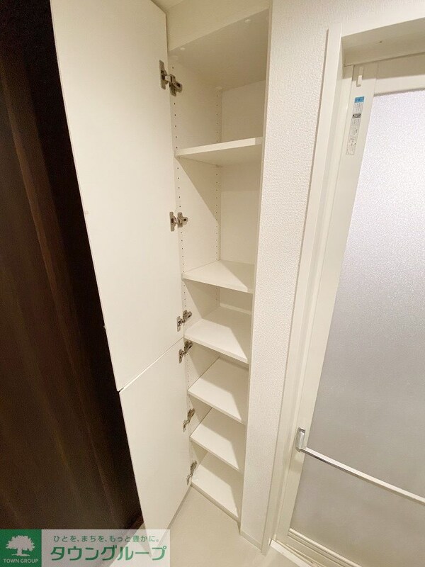 その他室内・内装(★お風呂の横にも収納★)