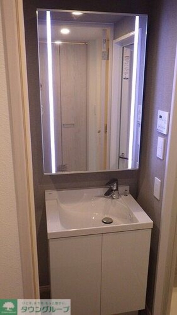 洗面(洗面所　※同タイプ（201号室）の写真)