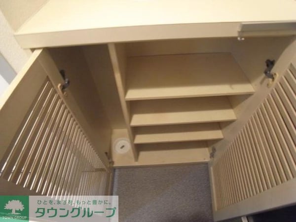 収納(靴入)