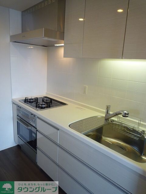 物件内観写真5　(60Bタイプ2010年3月撮影 同タイプ802号室の写真で…)