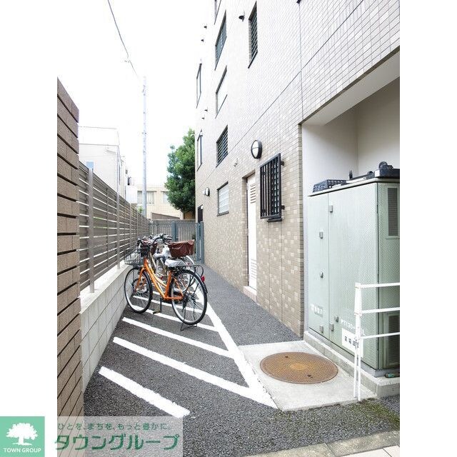 物件内観写真15　(駐輪場)