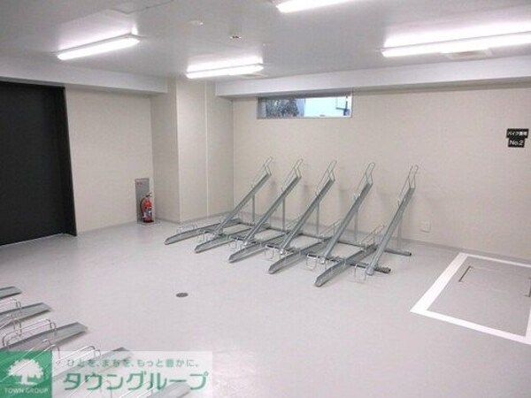 駐車場(駐輪場　※2025年11月新築未入居時撮影)