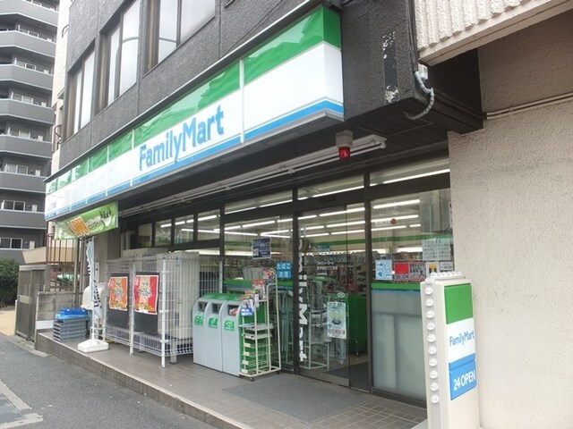 ファミリーマート