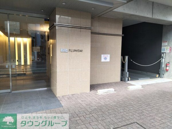 エントランス(エントランス)