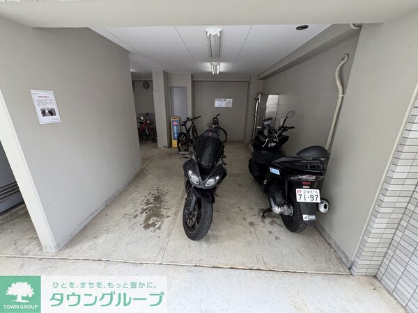 駐車場(駐車場)