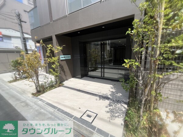 エントランス(駐車場)
