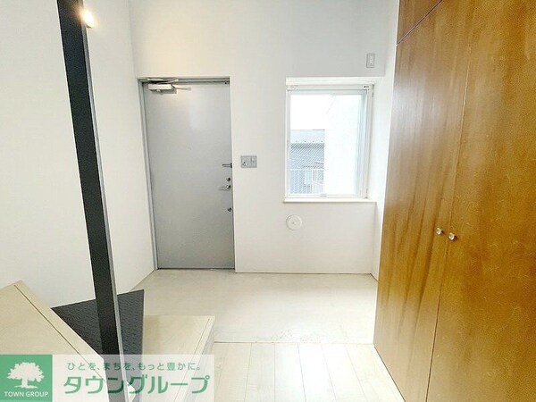 玄関(お問合せは(株)タウンハウジングレジデンス事業部【03-…)