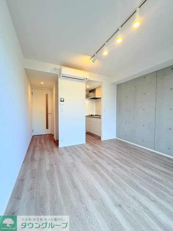 リビング・居室(内見の予約先はタウンハウジング新中野店になります★★)