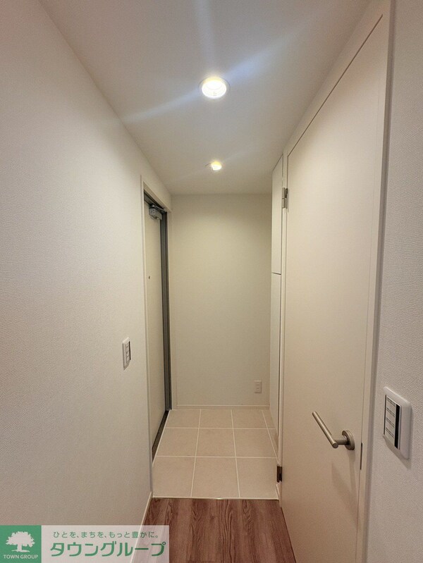 玄関(内見の予約先はタウンハウジング新中野店になります★★)