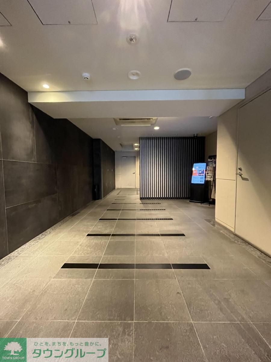 物件内観写真11　(エントランス)