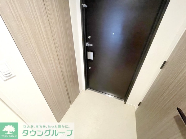 玄関(お問合せは(株)タウンハウジングレジデンス事業部【03-…)