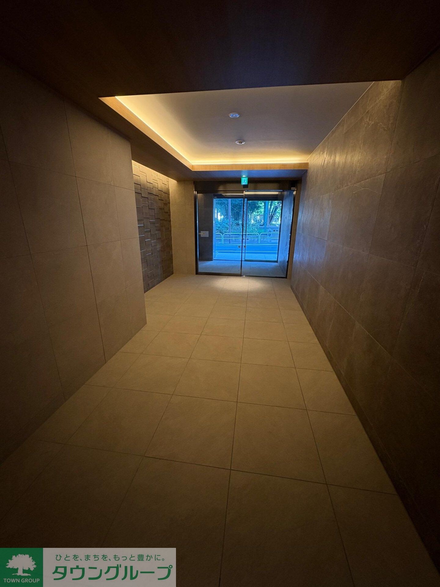 物件内観写真22　(エントランス)