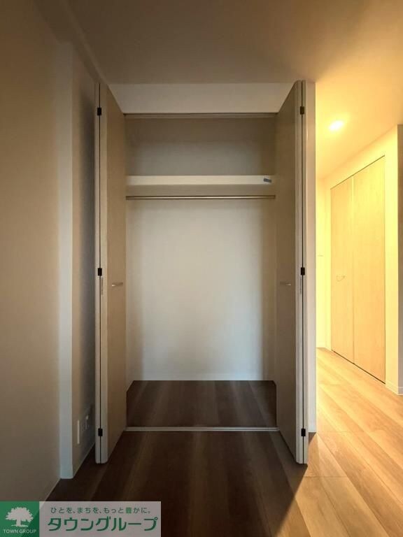 物件内観写真11　(玄関)