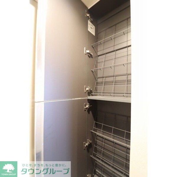 設備(シューズボックス)