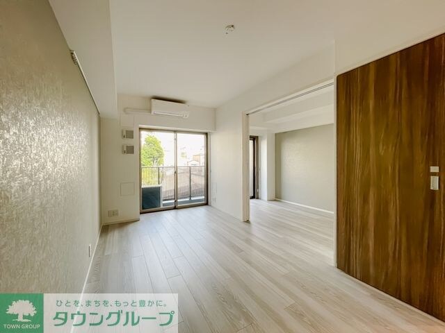 物件内観写真2　(※写真は同タイプ住戸です。)