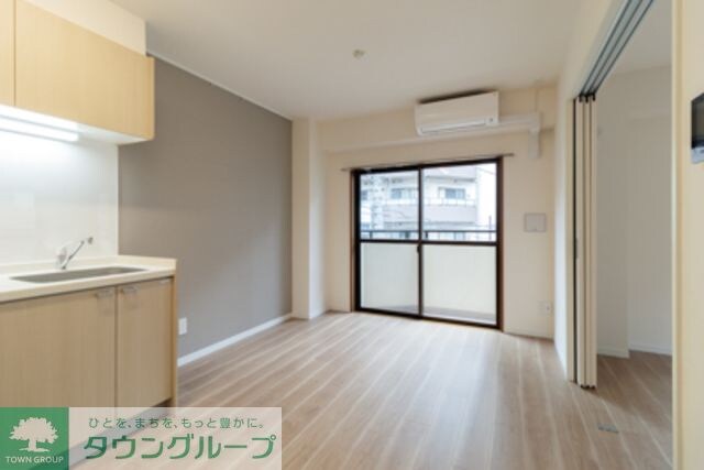 物件内観写真2　(※写真は同タイプ住戸です。)