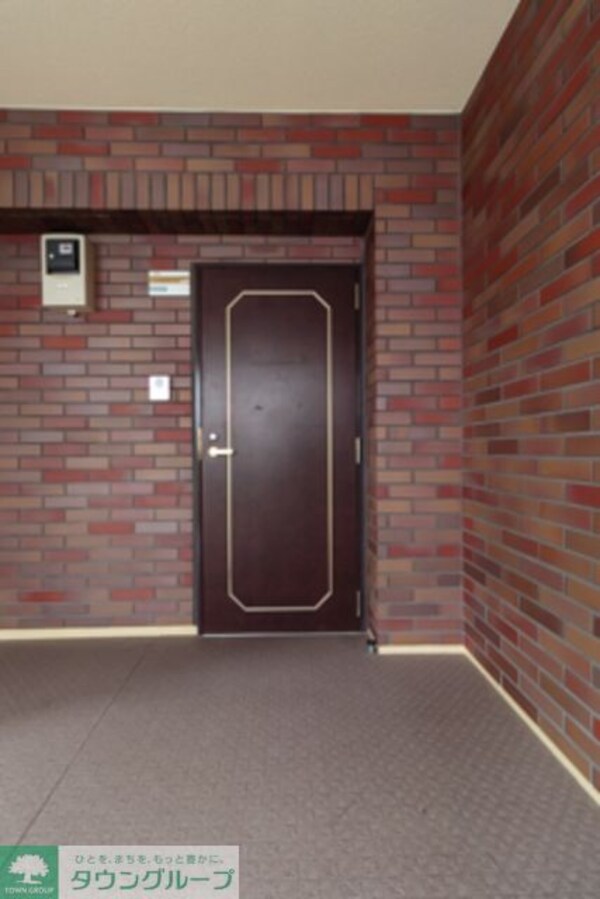 玄関(※写真は同タイプ住戸です。)