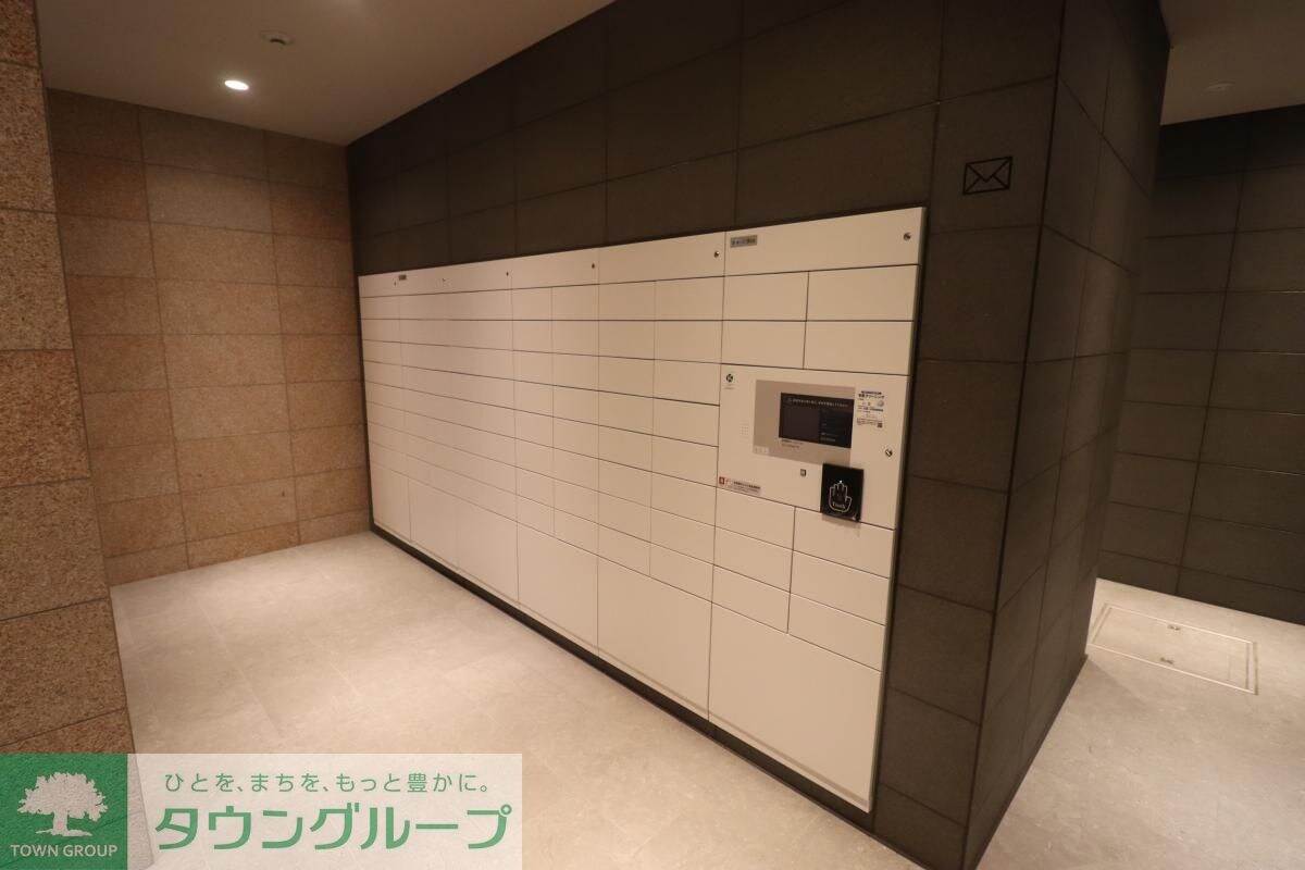 物件内観写真12　(エントランス)