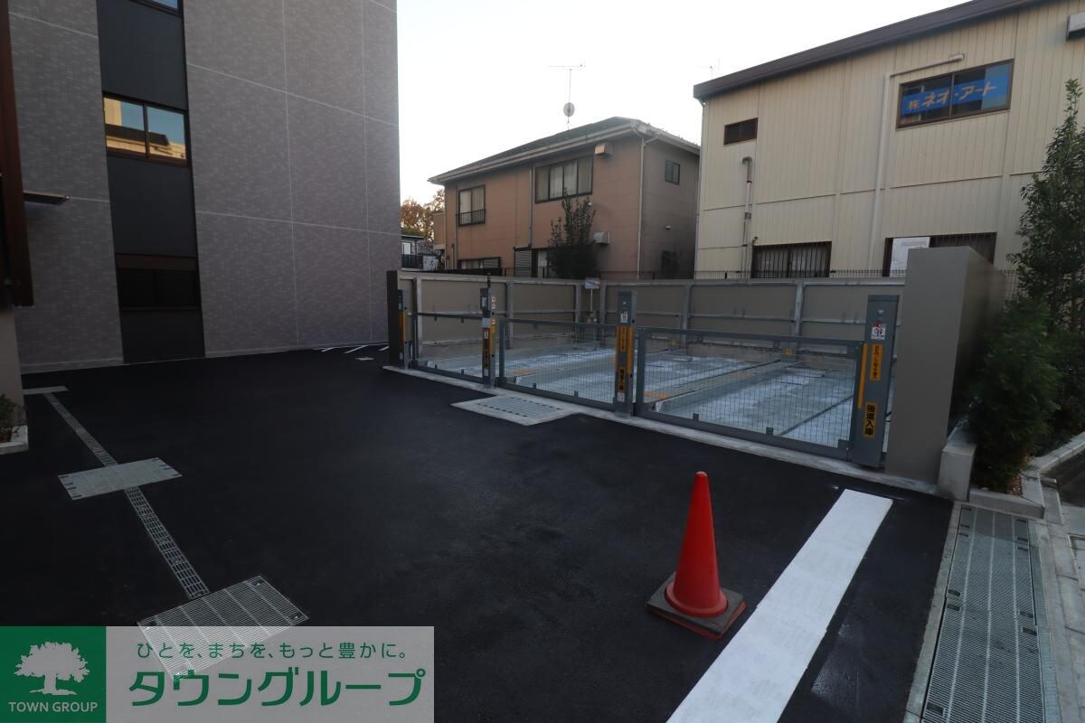 物件内観写真17　(駐車場)