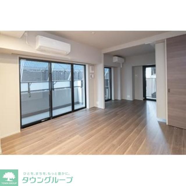 物件内観写真2　(※写真は同タイプ住戸です。)