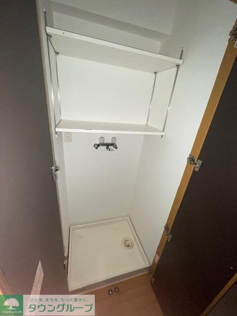 物件内観写真3　(収納)