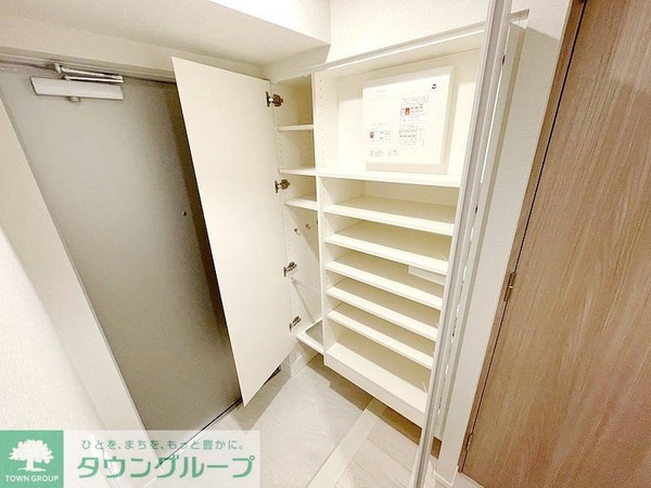 収納(お問合せは(株)タウンハウジングレジデンス事業部までお問合…)