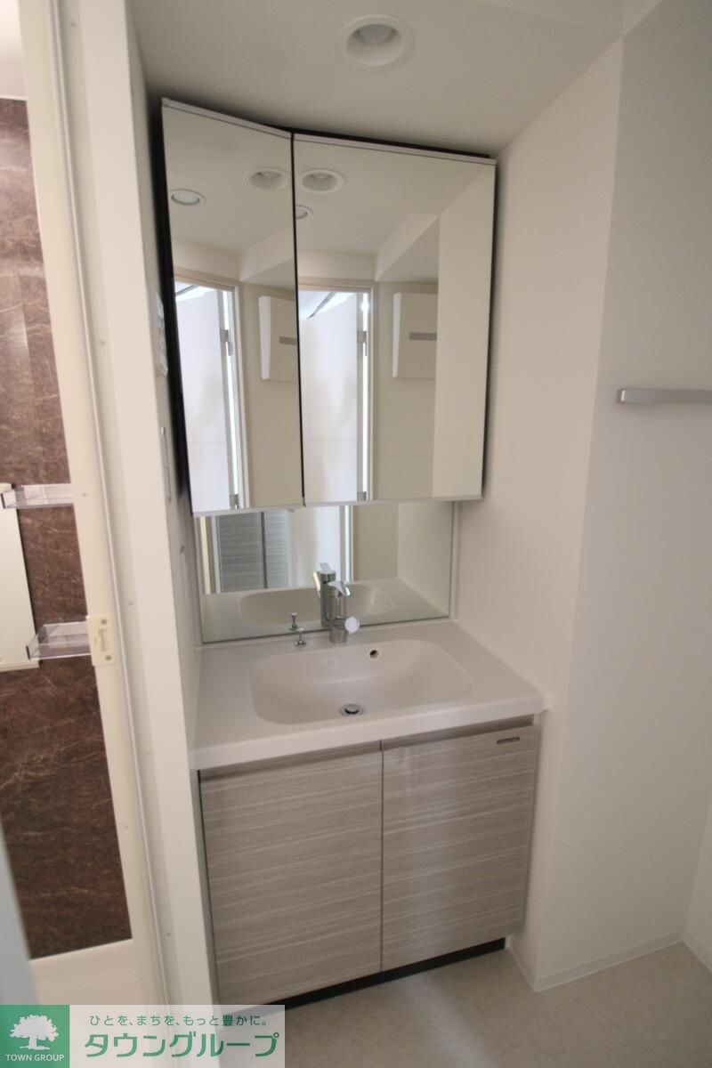 物件内観写真13　(収納)