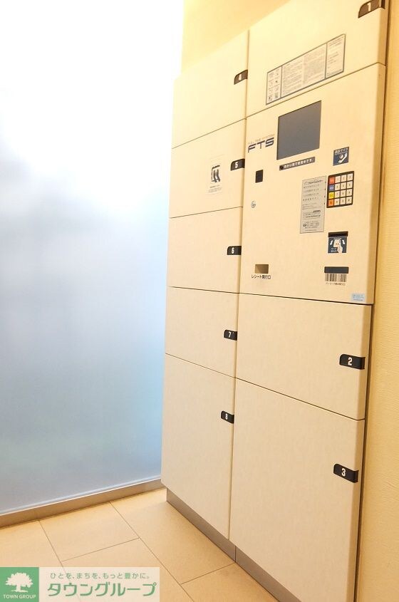 物件内観写真11　(宅配ボックス　※参考写真)