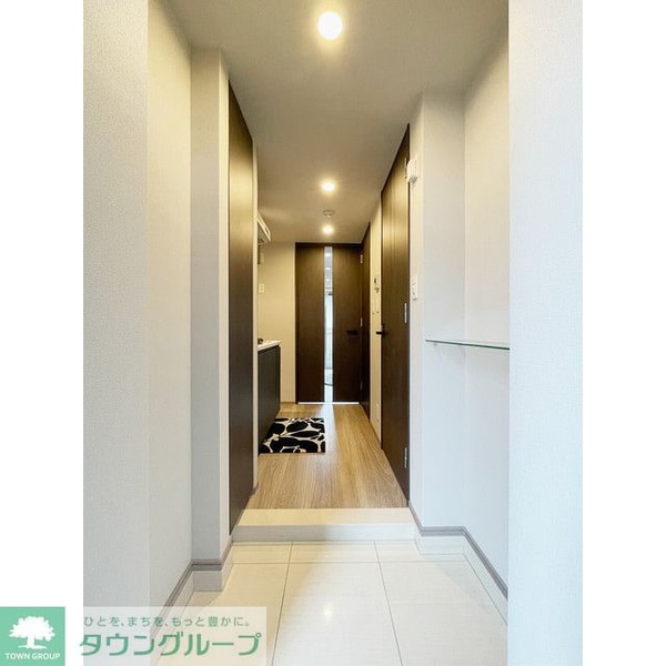 玄関(モデルルーム(家具・家電の備え付けはありません))