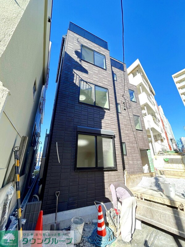 エントランス(駐車場)