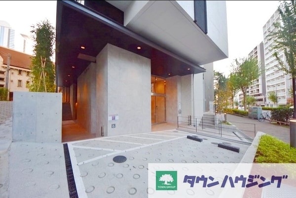 エントランス(お問合せは(株)タウンハウジングレジデンス事業部　赤坂店・…)