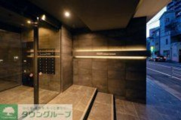 エントランス(内見の予約先はタウンハウジング新中野店になります★★)