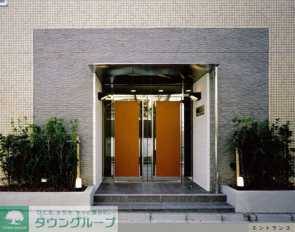 エントランス(部屋探しは株式会社　タウンハウジング　までお気軽にお問合せ…)